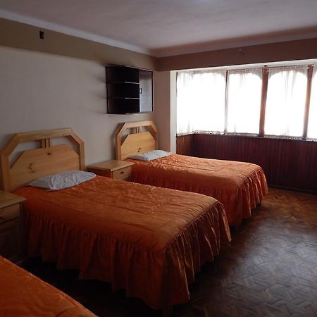 מלון סוקרה Casa De Huespedes Isabella מראה חיצוני תמונה