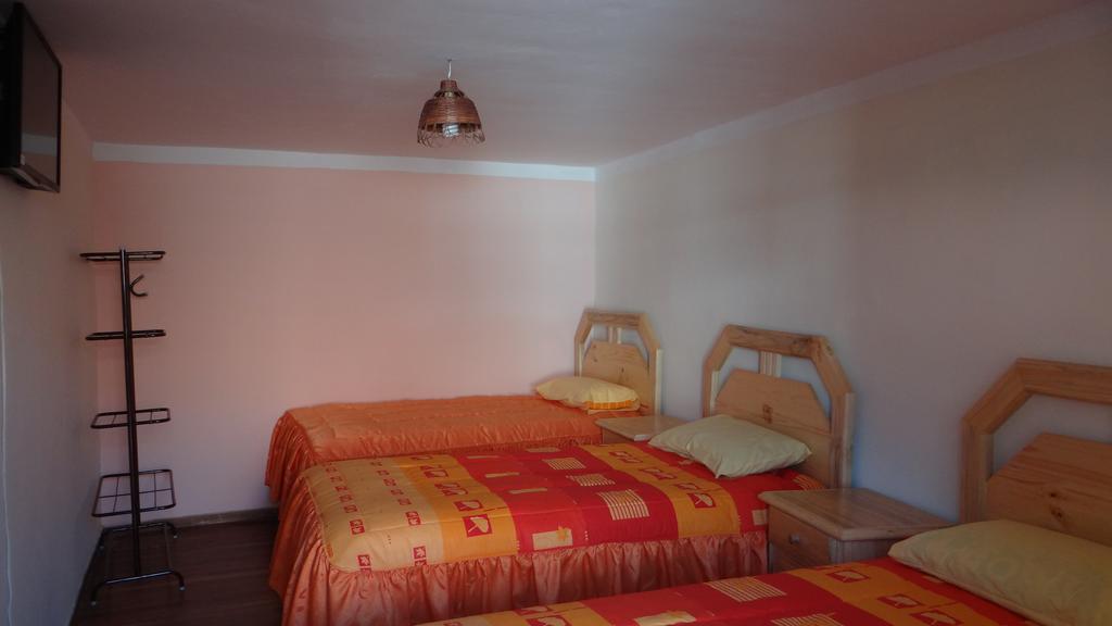מלון סוקרה Casa De Huespedes Isabella מראה חיצוני תמונה