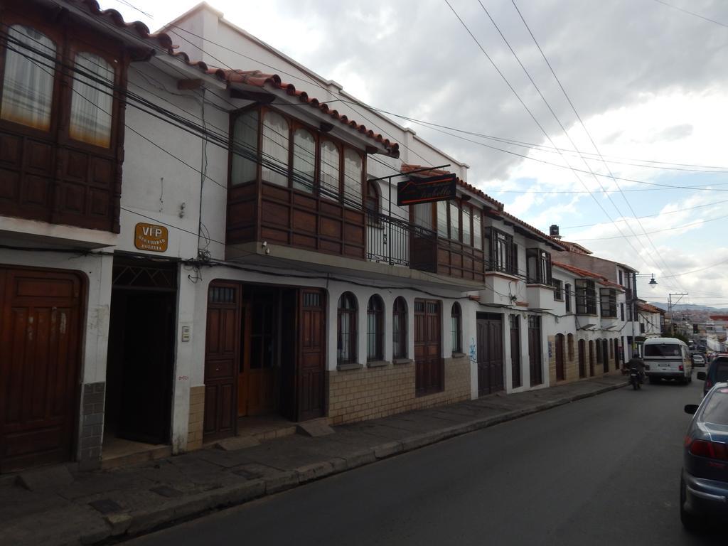 מלון סוקרה Casa De Huespedes Isabella מראה חיצוני תמונה